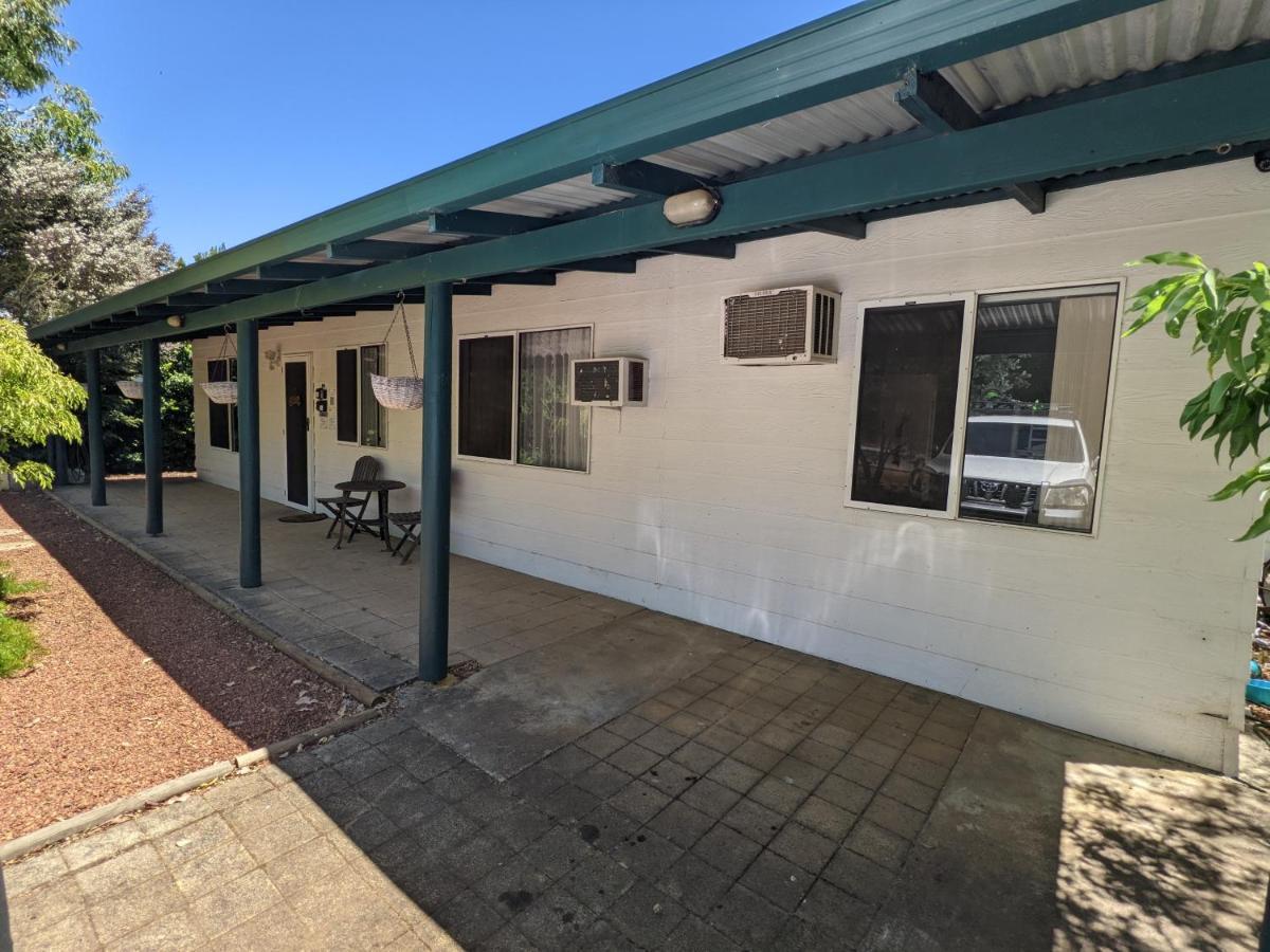The Cottage On George Street Jarrahdale Eksteriør billede